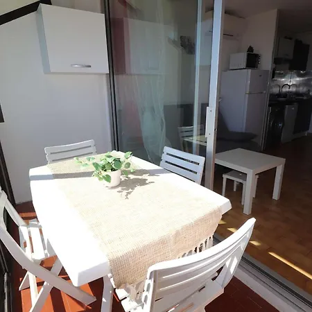 Climatise Double Avec Piscine Et Parking A 650m De La - Fr-1-307-140 Le Grau-du-Roi